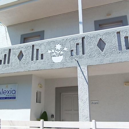Alexia'S Houses Каламаки Екстериор снимка