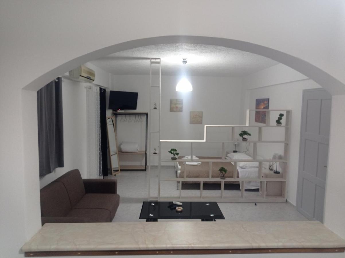 Alexia'S Houses Каламаки Екстериор снимка