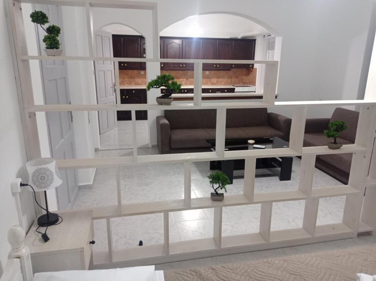 Alexia'S Houses Каламаки Екстериор снимка