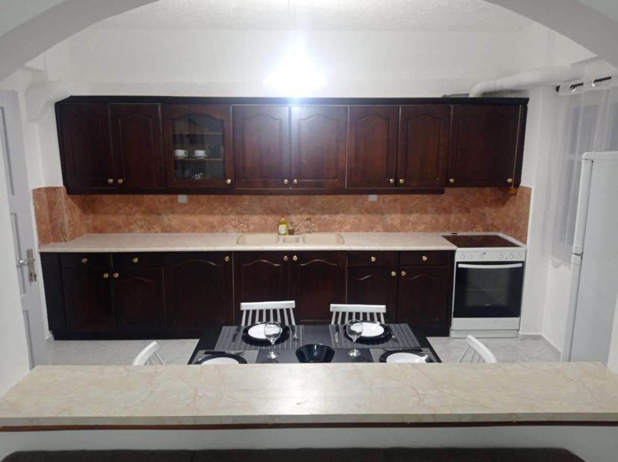 Alexia'S Houses Каламаки Екстериор снимка